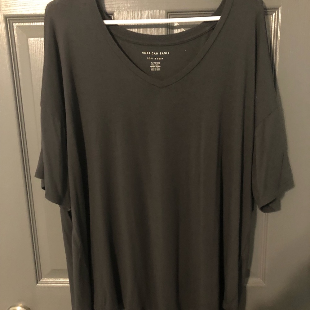 American Eagle. Soft and Sexy Tee. Size XL. Color is Grey.